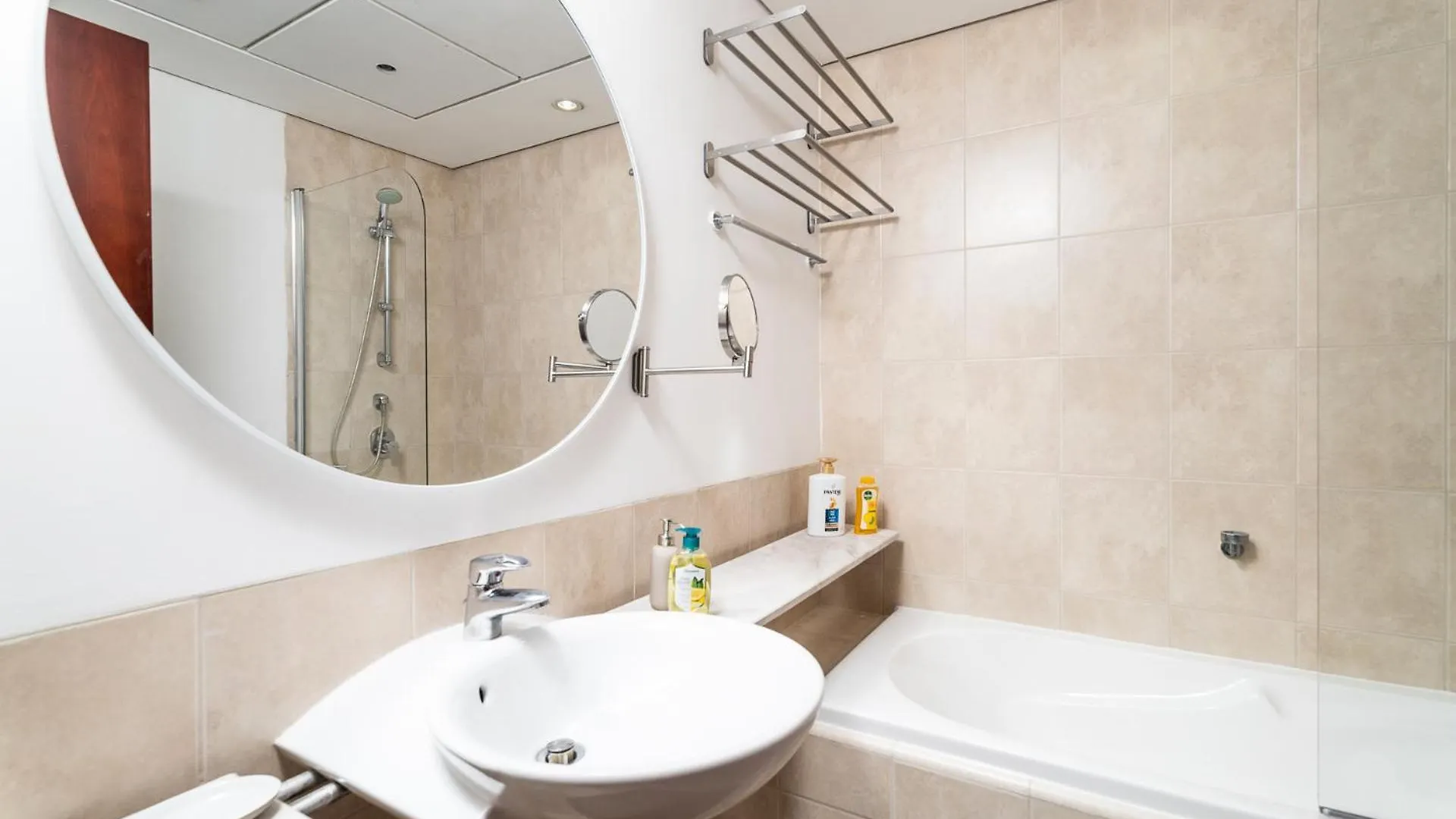 Cozy 3Br In The Heart Of Dubai Near To Clocktower Apartment United Arab Emirates