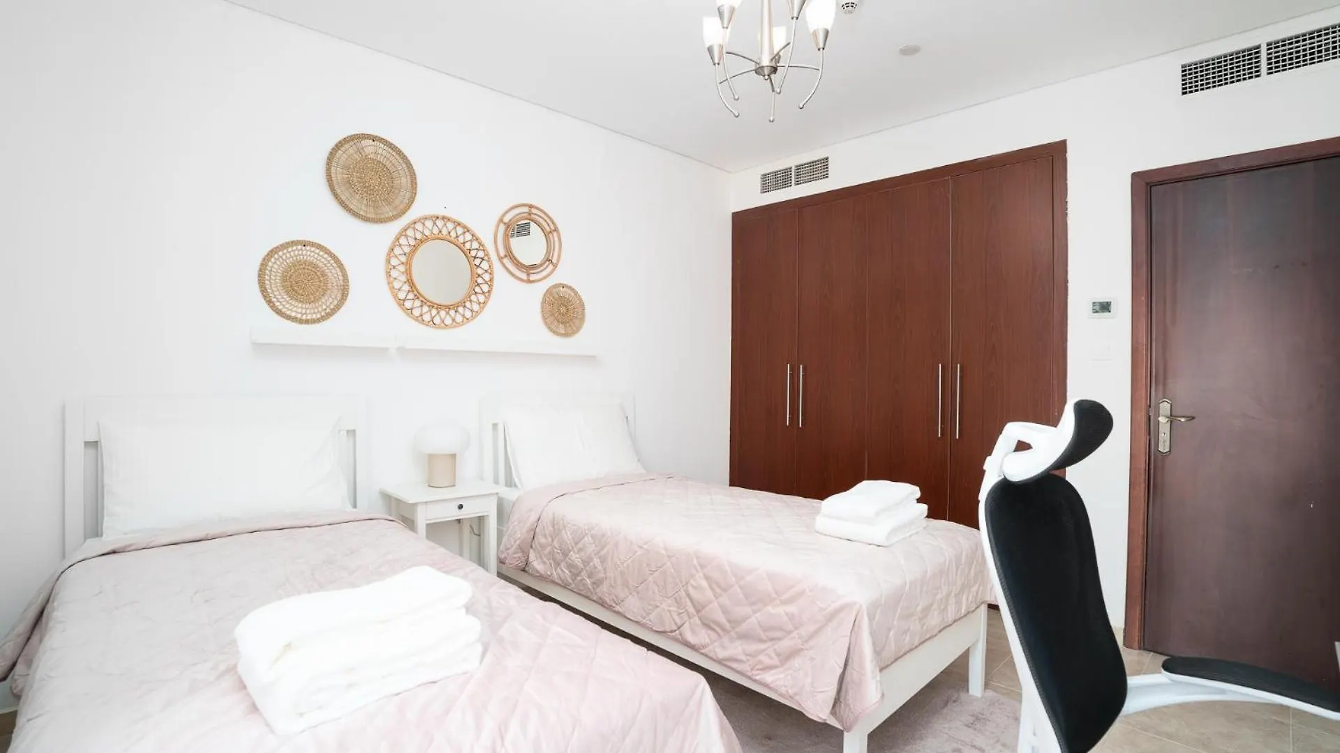 Cozy 3Br In The Heart Of Dubai Near To Clocktower Apartment